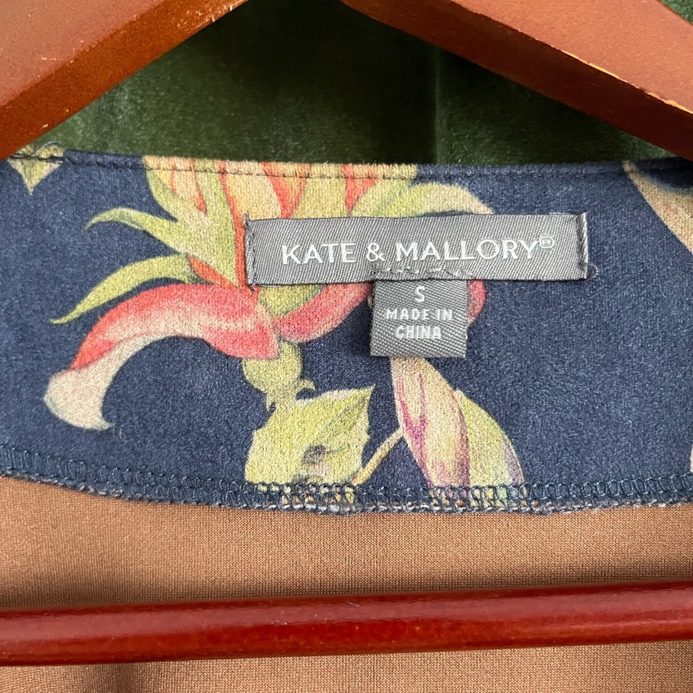 Beautiful soft jacket - Picture 2 of 3